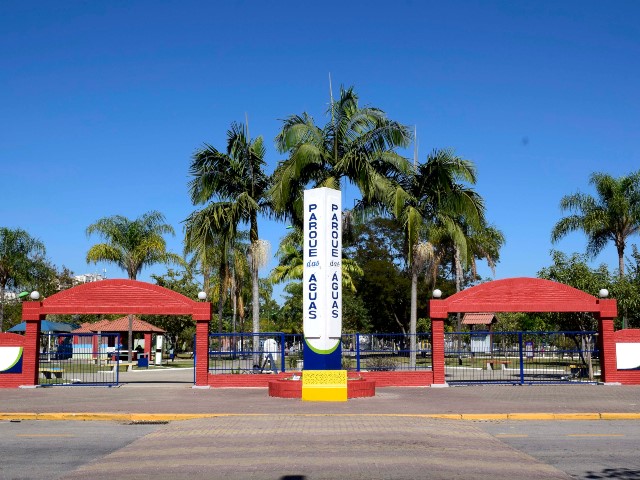 895 pqdasaguas